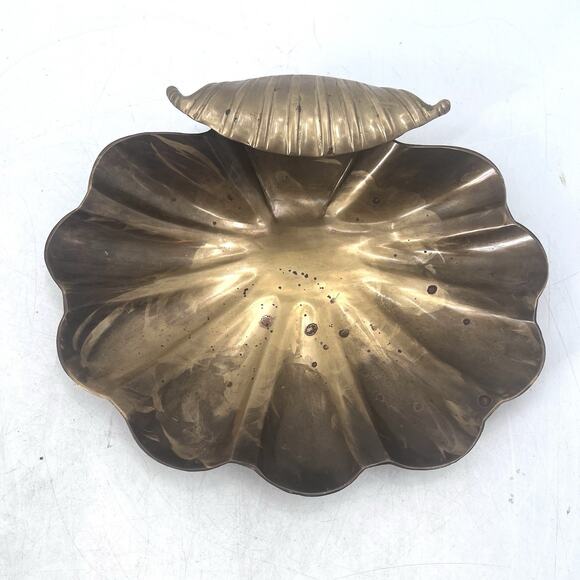 Vintage Mid Century Large Brass Seashell Shell Tray Beach House Nautical Decor - Picture 2 of 7